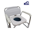 Silla de baño con inodoro y ruedas. KI